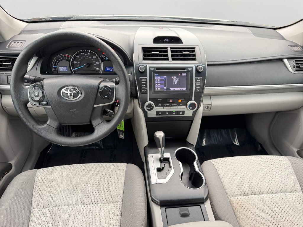 Used 2014 Toyota Camry LE FWD image 11