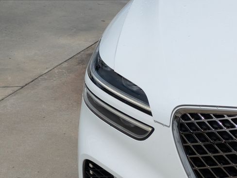 Certified 2023 Genesis GV70 2.5T AWD/4WD image 7