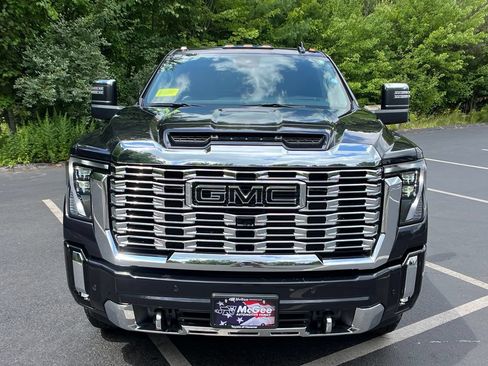Used 2024 GMC Sierra 2500 Denali w/ Denali Reserve Package AWD/4WD image 8