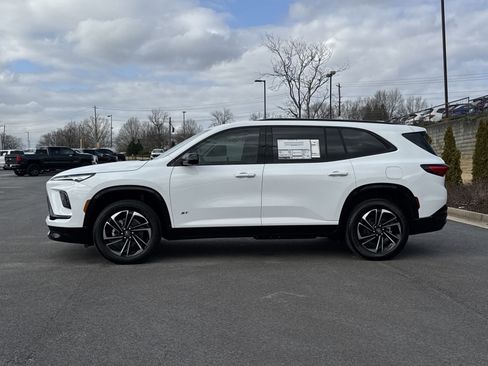 Used 2025 Buick Enclave Sport Touring w/ Power Package image 7