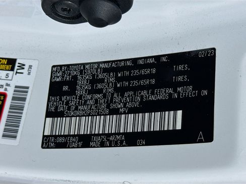 Used 2023 Toyota Highlander XLE AWD/4WD image 32