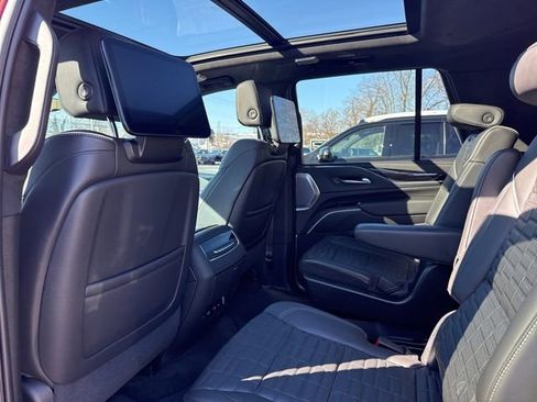 Used 2023 Cadillac Escalade V image 13