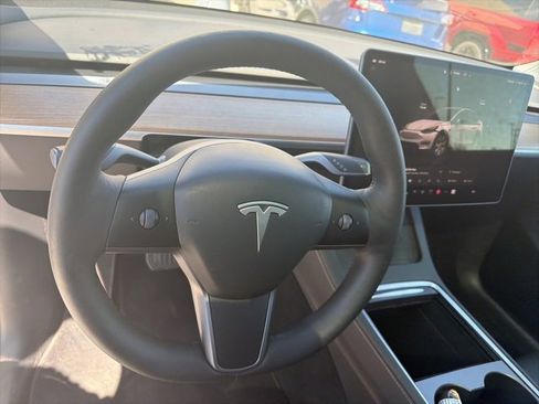 Used 2023 Tesla Model Y Long Range image 11