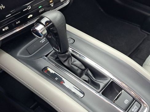 Certified 2022 Honda HR-V EX image 16