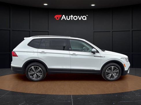 Used 2024 Volkswagen Tiguan Wolfsburg Edition AWD/4WD image 6