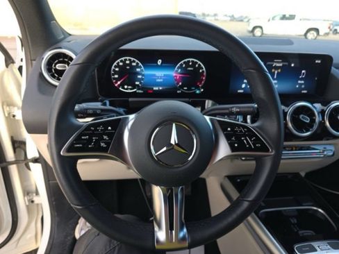 Used 2025 Mercedes-Benz GLA 250 4MATIC image 12