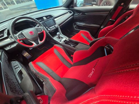 Used 2019 Honda Civic Type R image 8