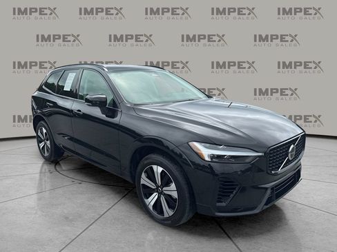Used 2024 Volvo XC60 T8 Core AWD/4WD image 7