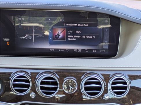 Used 2019 Mercedes-Benz S 560 Sedan image 18