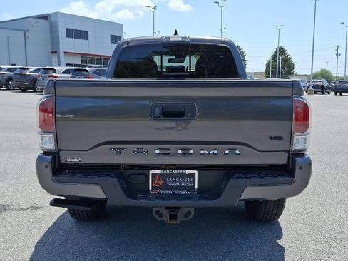 Certified 2023 Toyota Tacoma TRD Off-Road w/ Technology Package AWD/4WD image 6