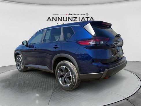 Certified 2025 Nissan Rogue SV image 3