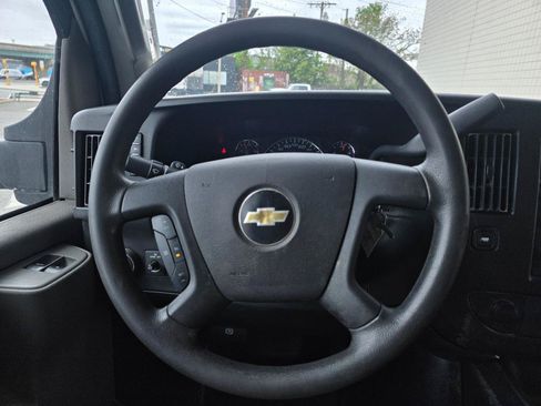 Used 2019 Chevrolet Express 3500 w/ Power Convenience Package RWD image 15