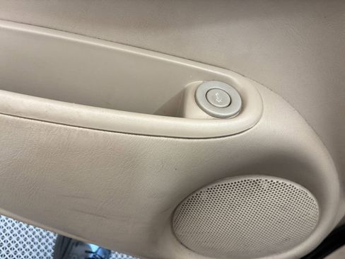Used 2004 Oldsmobile Alero GL FWD image 20