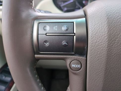 Used 2011 Lexus GX 460 w/ Comfort Plus Pkg image 24