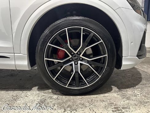 Used 2019 Audi Q8 Premium Plus w/ Premium Plus AWD/4WD image 32