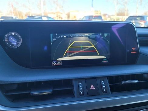 Used 2021 Lexus ES 250 w/ Premium Package image 15