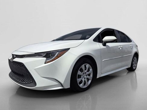 Used 2021 Toyota Corolla LE w/ Carpet Mat Package (TMS) FWD image 8