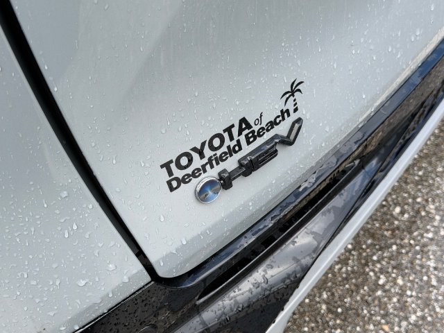 Used 2026 Toyota Sienna XSE FWD image 8