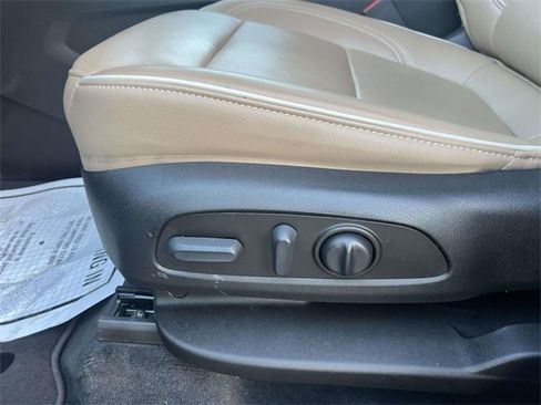 Certified 2023 Chevrolet Traverse Premier w/ LPO, 'HIT The Road' Package image 18