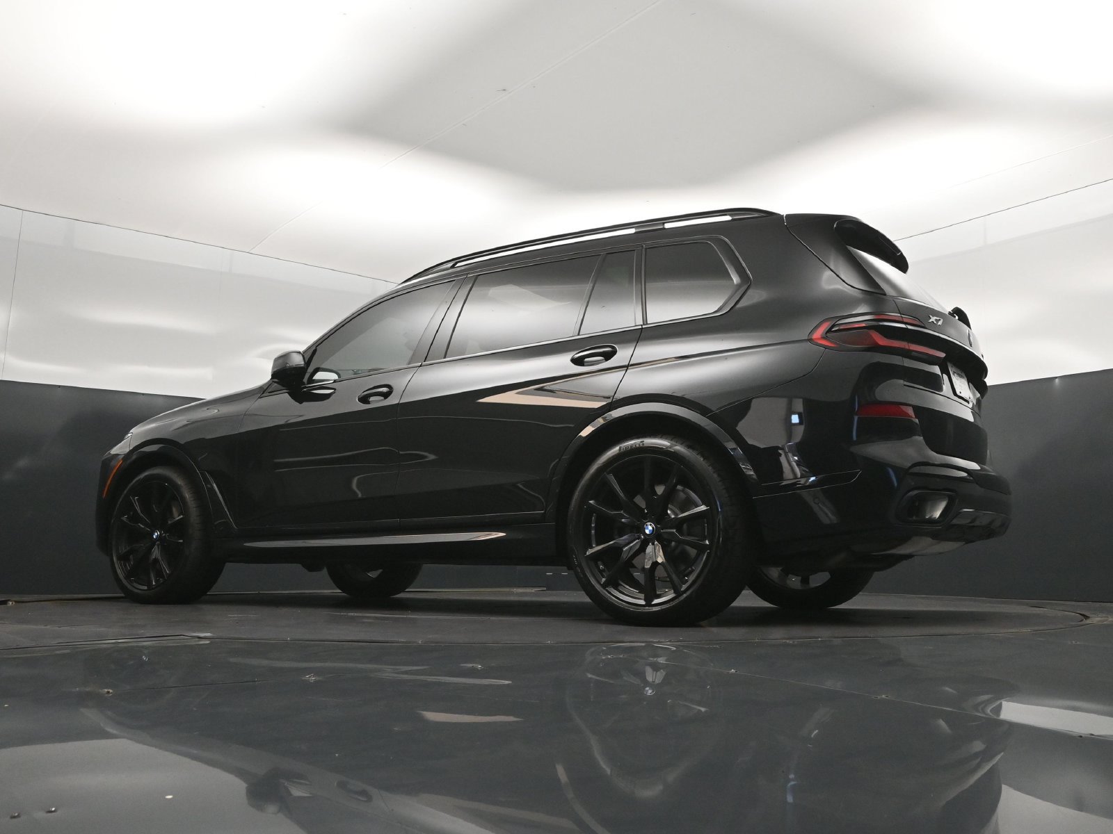Certified 2026 BMW X7 xDrive40i w/ M Sport Package AWD/4WD image 40