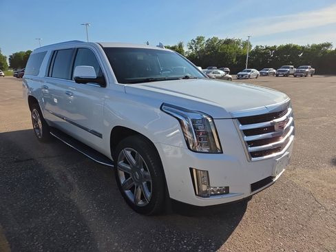 Used 2020 Cadillac Escalade ESV Premium Luxury AWD/4WD image 6
