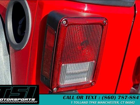 Used 2015 Jeep Wrangler Unlimited Sport w/ Quick Order Package 24S AWD/4WD image 29