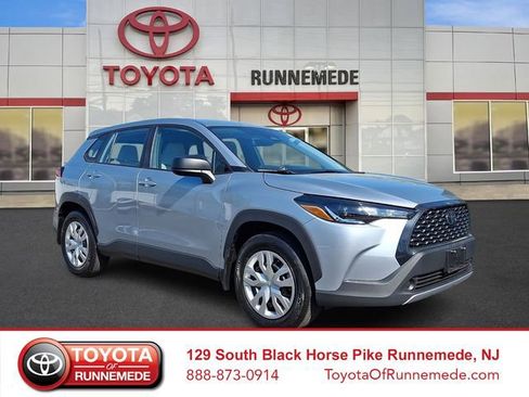 Certified 2024 Toyota Corolla Cross L image 1