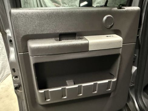 Used 2012 Ford F250 Lariat w/ Chrome Pkg image 16
