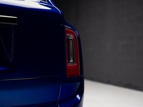 Used 2021 Rolls-Royce Cullinan Black Badge image 28