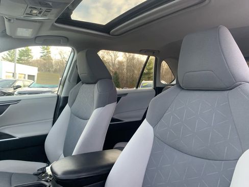 Used 2019 Toyota RAV4 XLE image 13