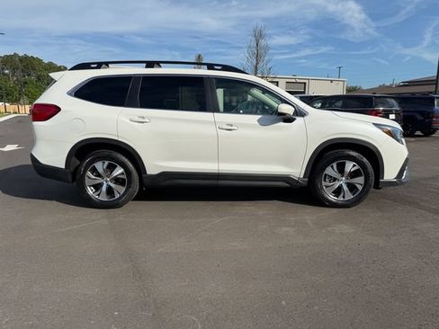 Used 2025 Subaru Ascent Premium AWD/4WD image 8