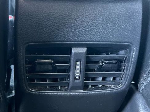 Certified 2022 Toyota Corolla Cross XLE w/ Convenience Package image 14