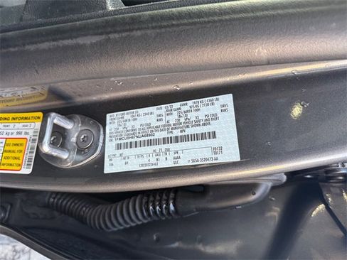 Used 2022 Ford Escape SEL image 34