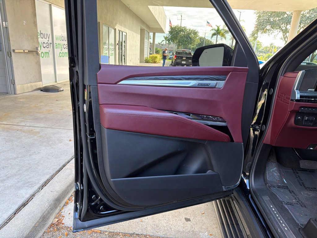 Used 2025 Cadillac Escalade Premium Luxury w/ Touring Package AWD/4WD image 54