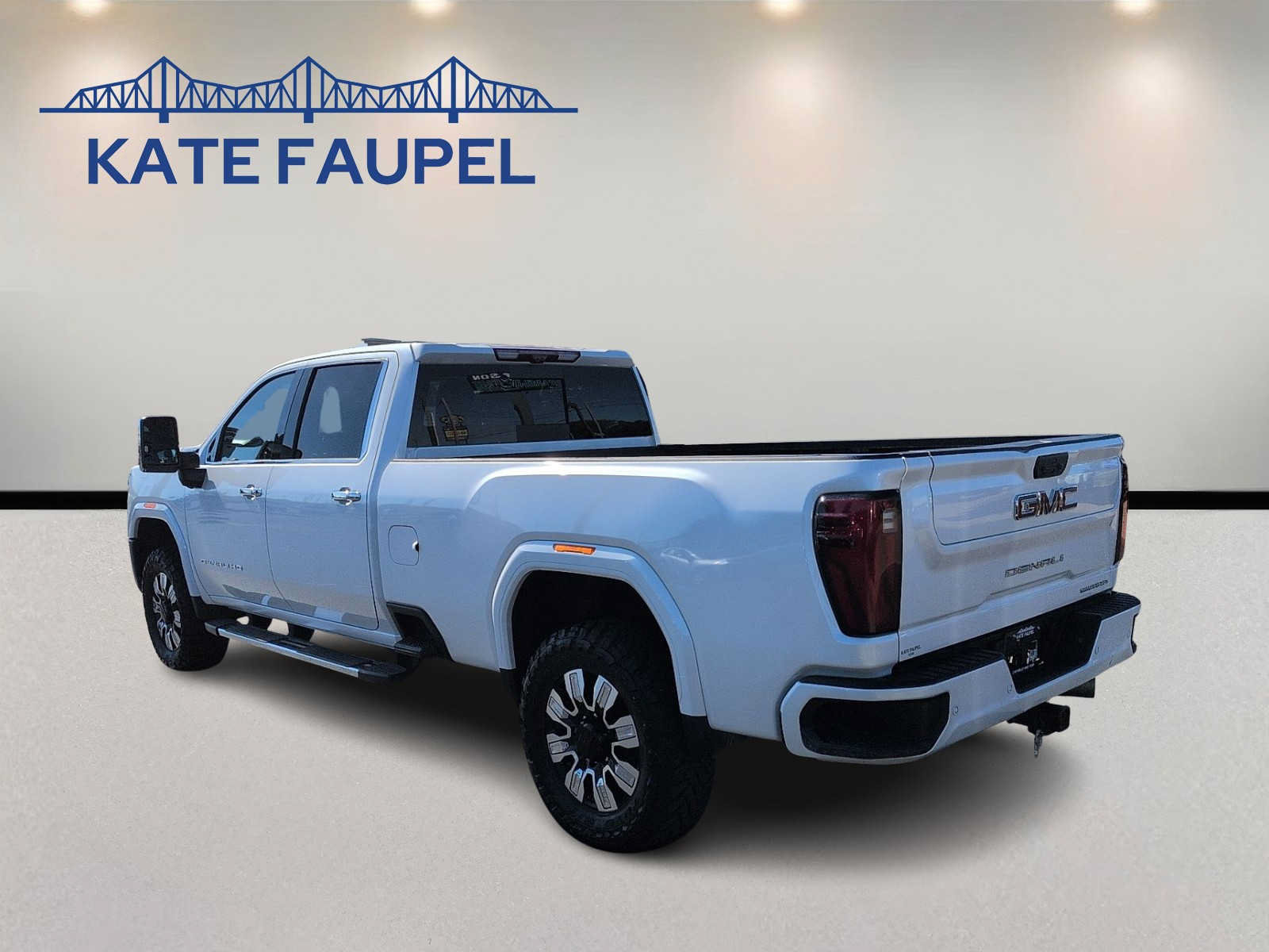 Used 2025 GMC Sierra 3500 Denali w/ Denali Reserve Package AWD/4WD image 5