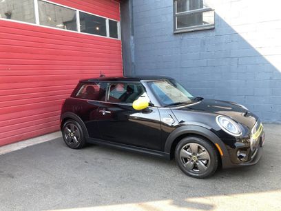 Used 2020 MINI Cooper SE w/ 6.5" Touchscreen Package