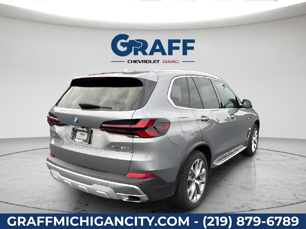 Used 2025 BMW X5 xDrive50e AWD/4WD image 7