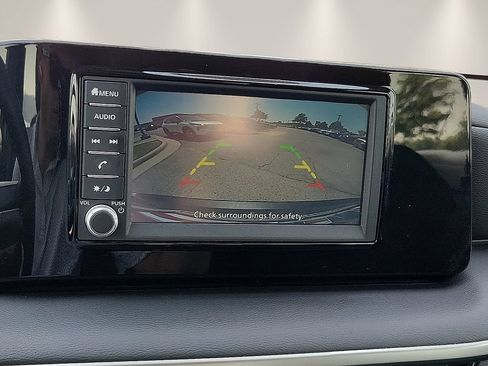 Used 2025 Nissan Kicks S AWD/4WD image 15