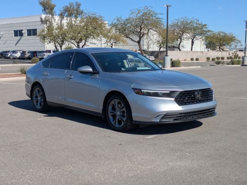 Used 2023 Honda Accord EX image 7