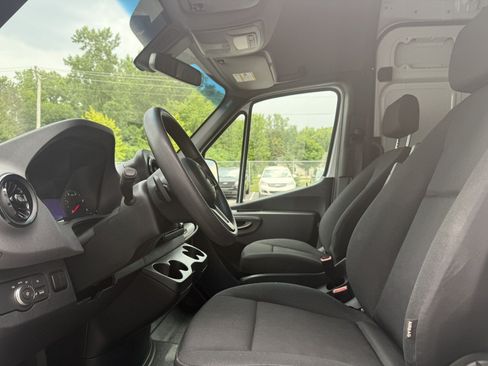 Used 2019 Mercedes-Benz Sprinter 170 image 15