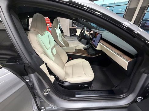 Used 2024 Tesla Model S image 40