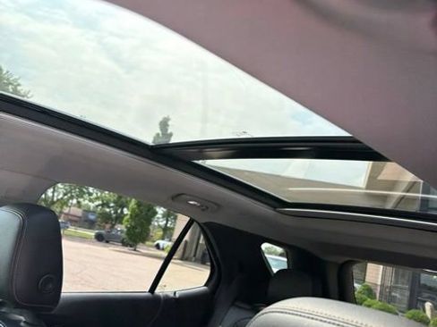 Used 2018 Chevrolet Equinox Premier AWD/4WD image 15
