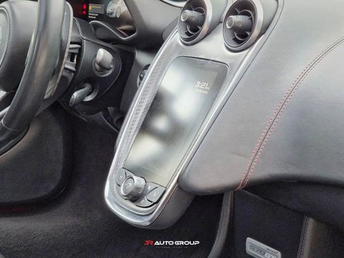 Used 2017 McLaren 570S image 16