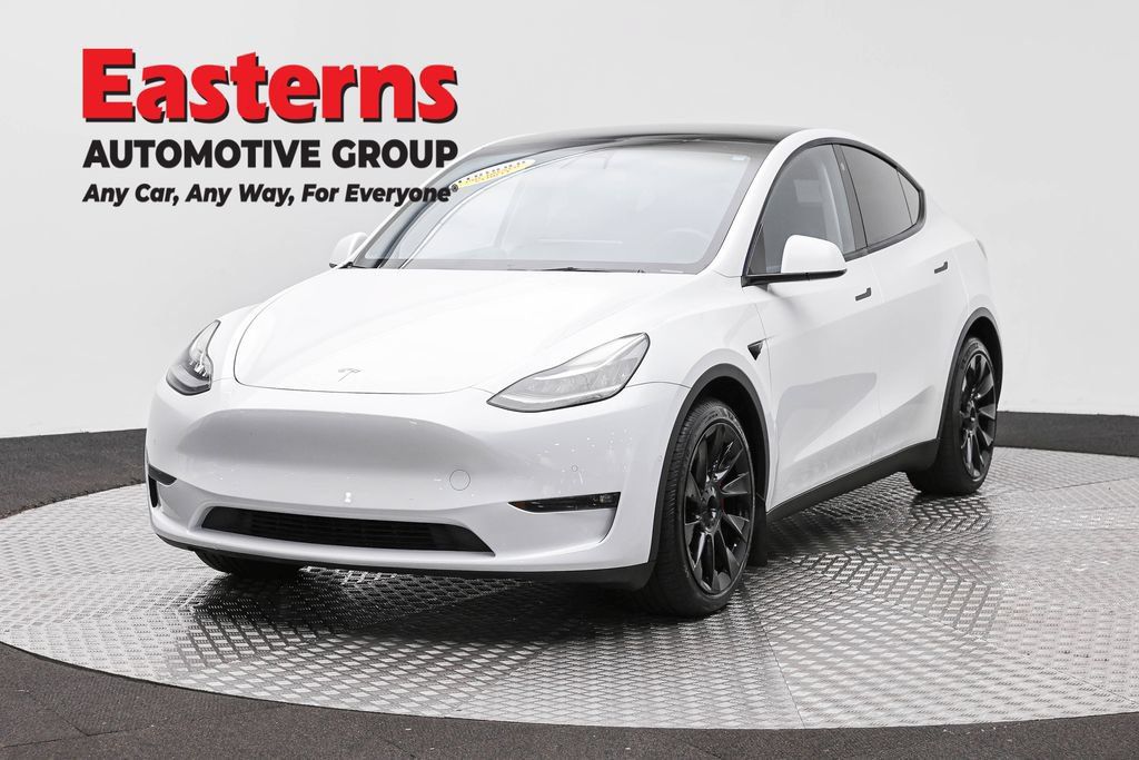 Used 2022 Tesla Model Y Long Range AWD/4WD image 1