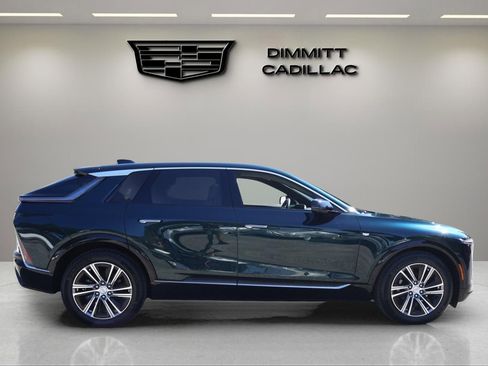 New 2026 Cadillac Lyriq Luxury image 6