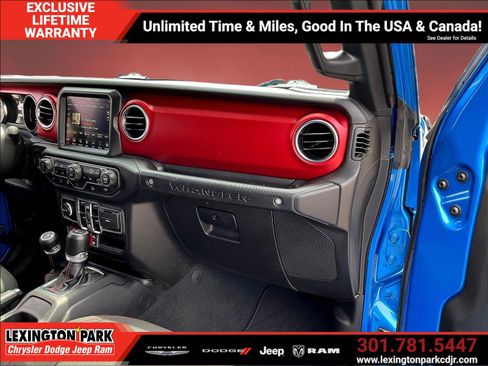 Used 2023 Jeep Wrangler Unlimited Rubicon w/ Cold Weather Group AWD/4WD image 24