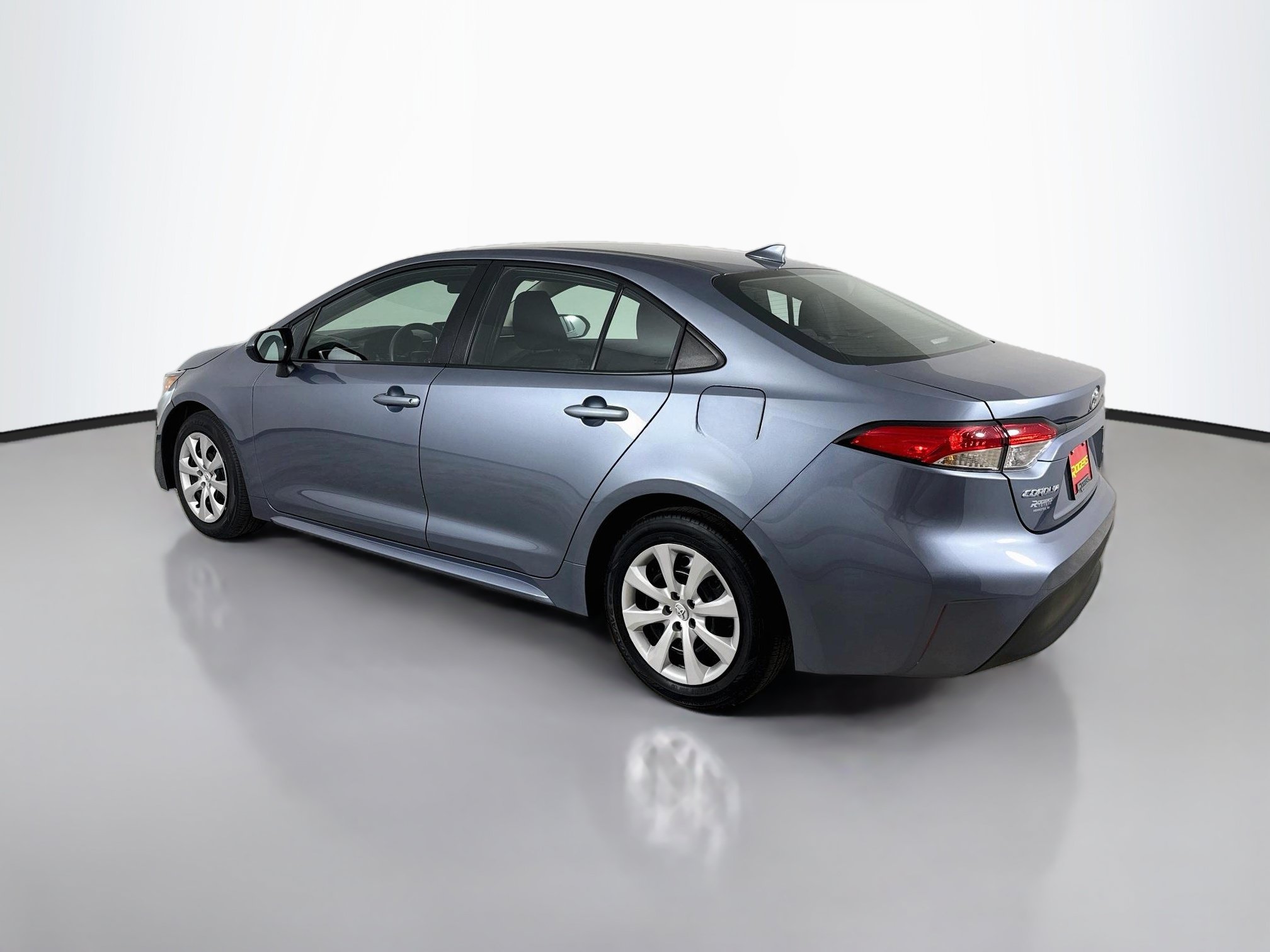 Certified 2025 Toyota Corolla LE FWD image 6