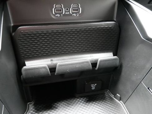 Used 2022 RAM 1500 Laramie w/ Sport Appearance Package AWD/4WD image 22