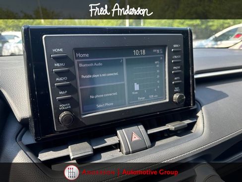 Used 2019 Toyota RAV4 LE FWD image 4