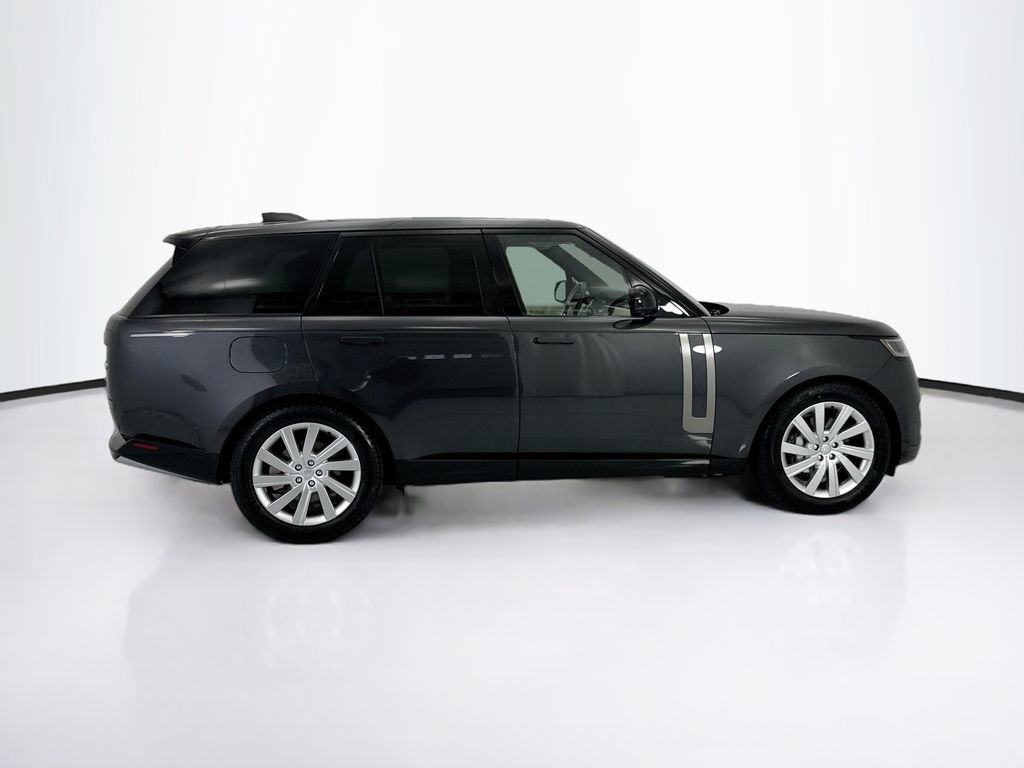Used 2023 Land Rover Range Rover SE AWD/4WD image 4